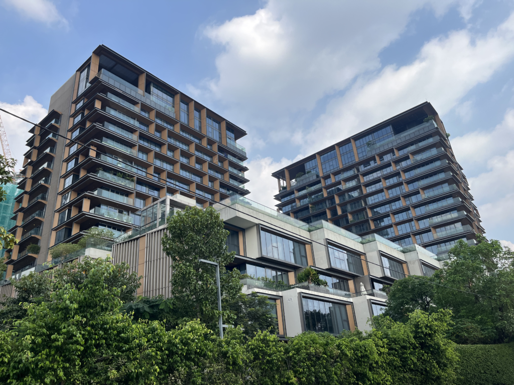 Tấm ốp nhôm vân gỗ ALCOTOP tại dự án căn hộ hạng sang Empire City Thủ Thiêm